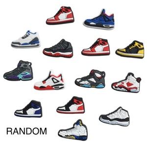 RANDOM SET OF 4 SHOE CHARM ✨